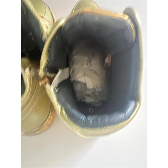 SULLIVAN 24 BY JUMP, NY, COLLECTIBLE BAKSETBALL SNEAKERS